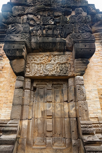 Prasat Sa Kamphaeng Yai-030